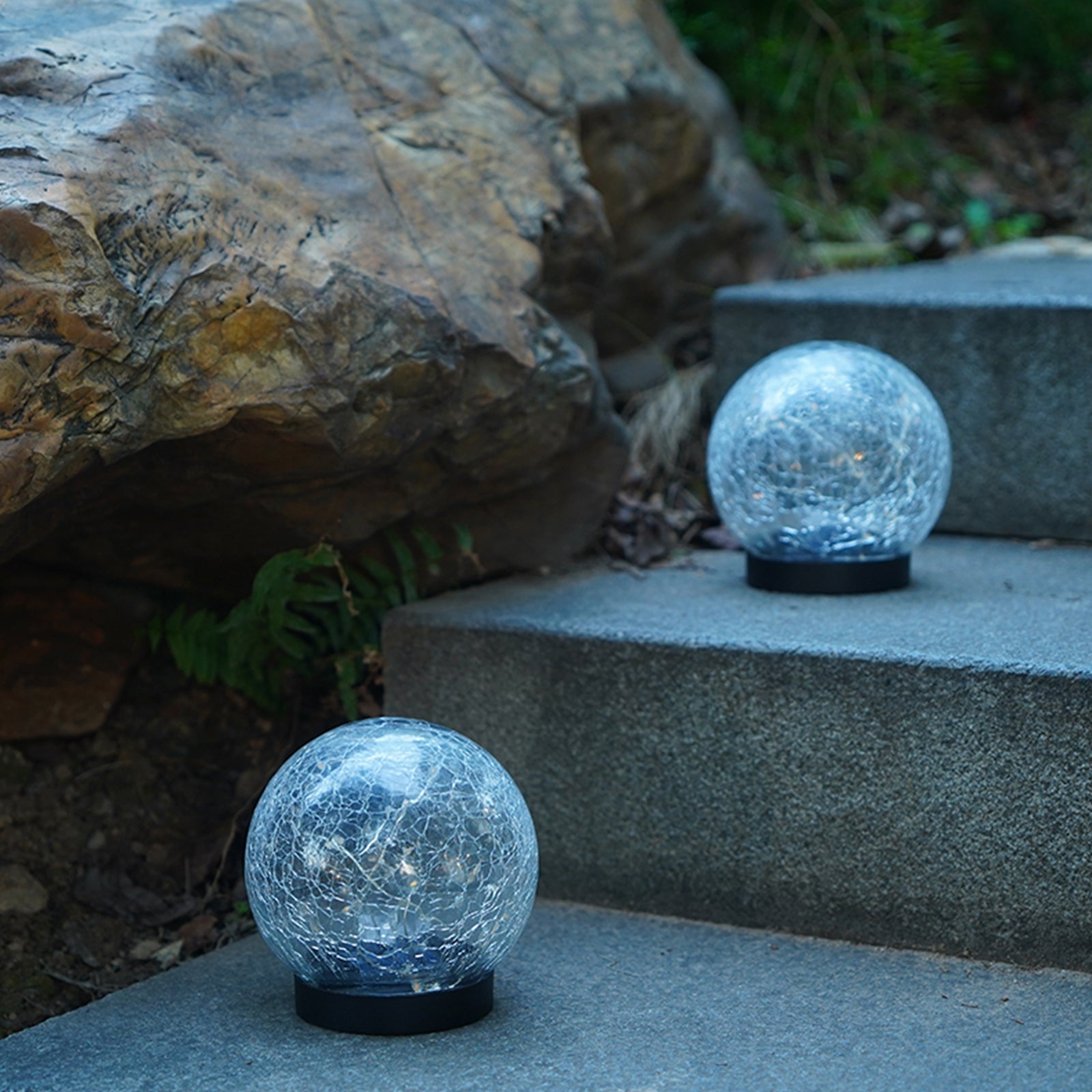 2Pcs Solar Lights Outdoor Garden Decor Cracked Glass Ball Warm Lights - H&A Outlet