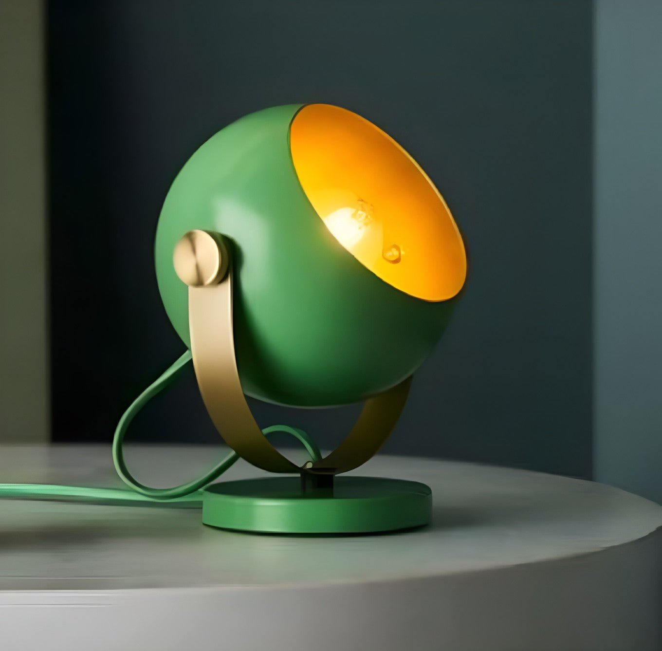 Antique Table Lamp - D23 - H&A Outlet