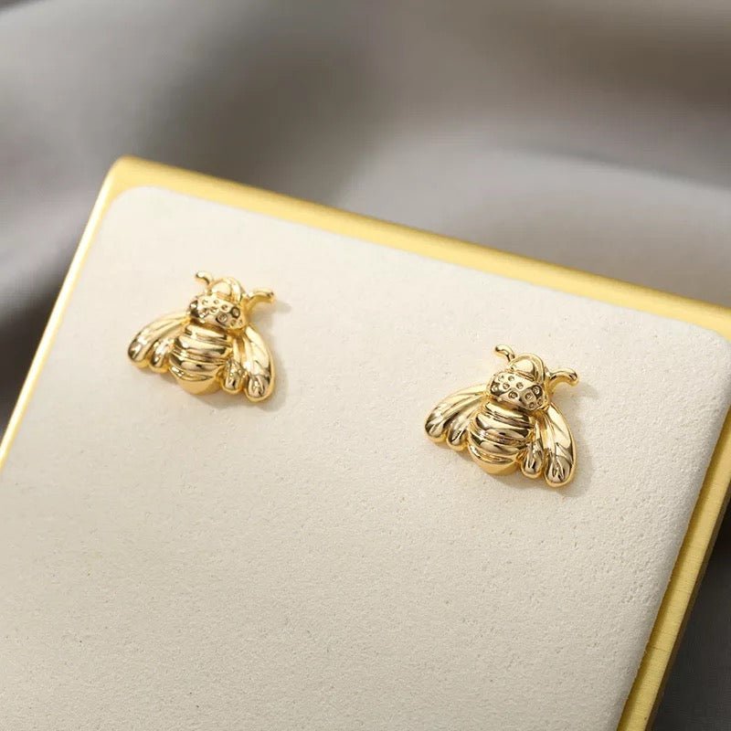 Bumble Bee Stud Earrings - H&A Outlet