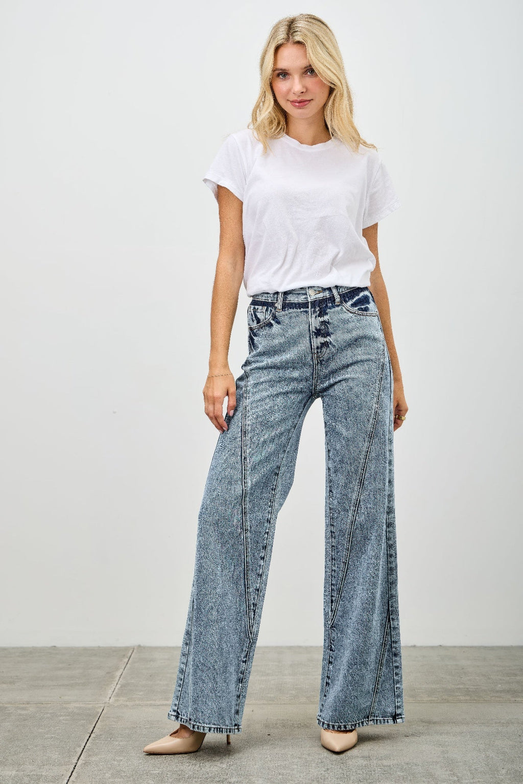 High Rise Relaxed Straight With Seam Detail - H&A Outlet