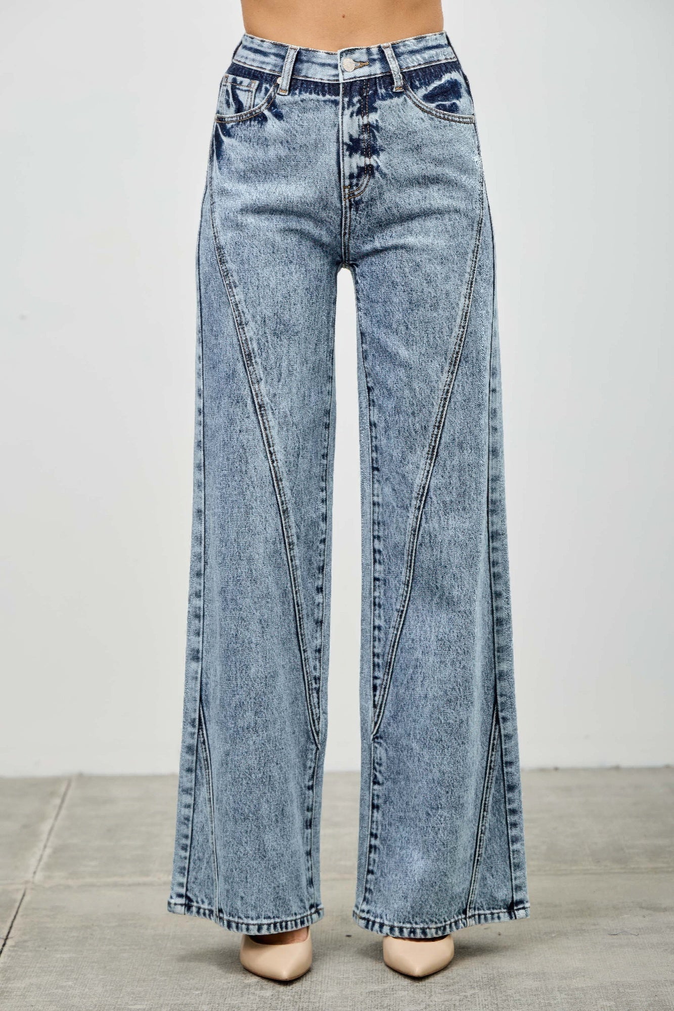 High Rise Relaxed Straight With Seam Detail - H&A Outlet