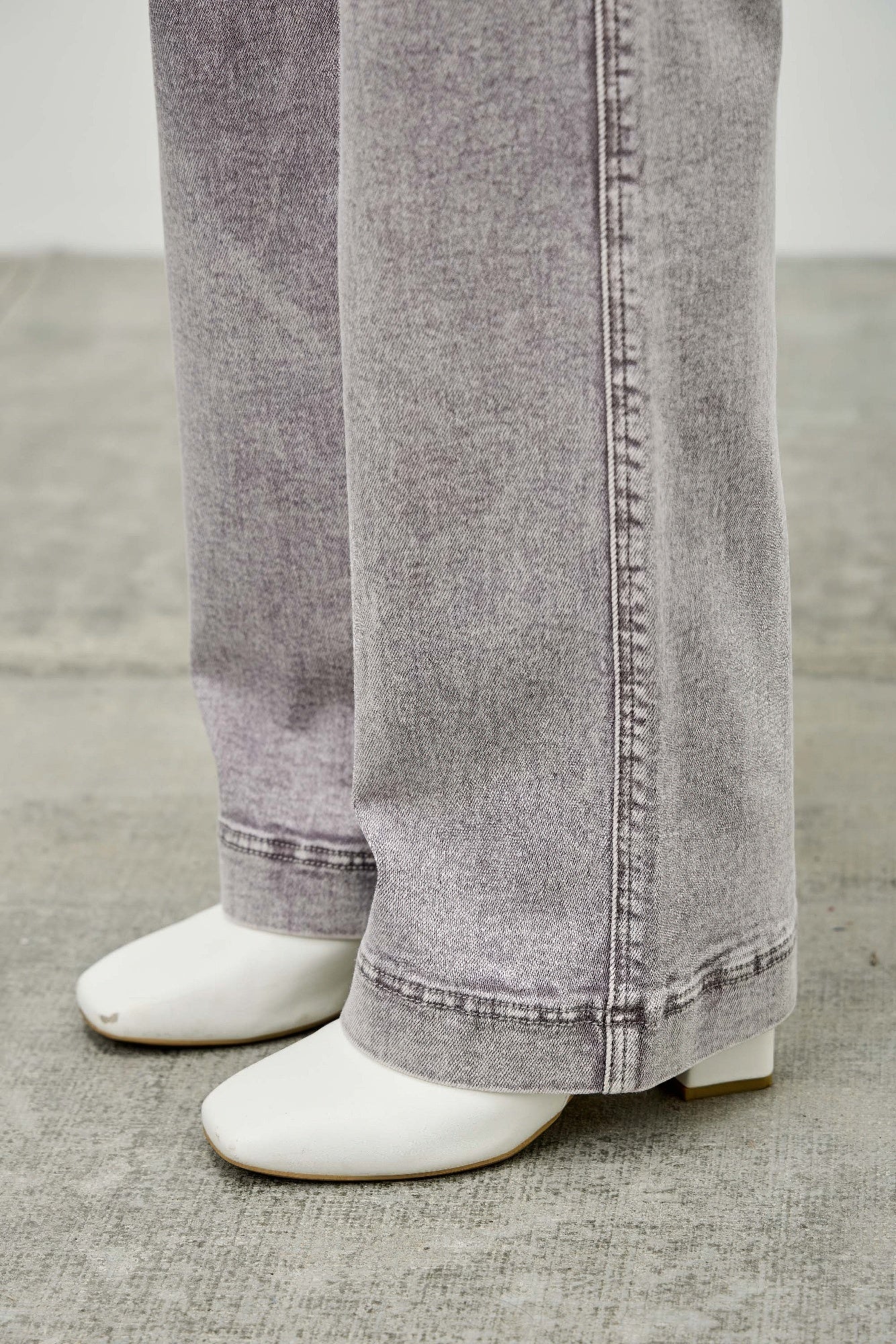 High Rise Slim Wide Straight - H&A Outlet