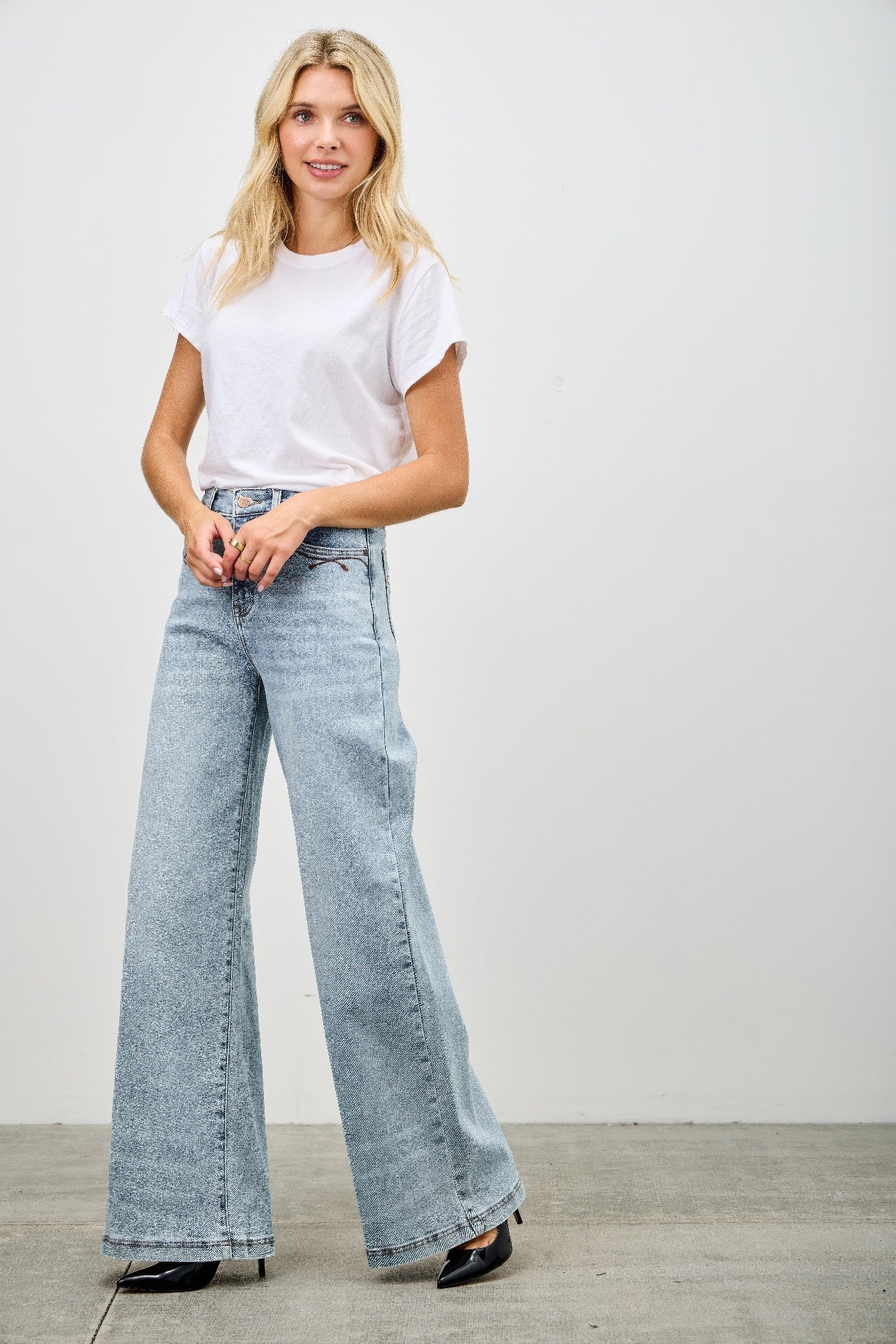 High Rise Wide Leg - H&A Outlet