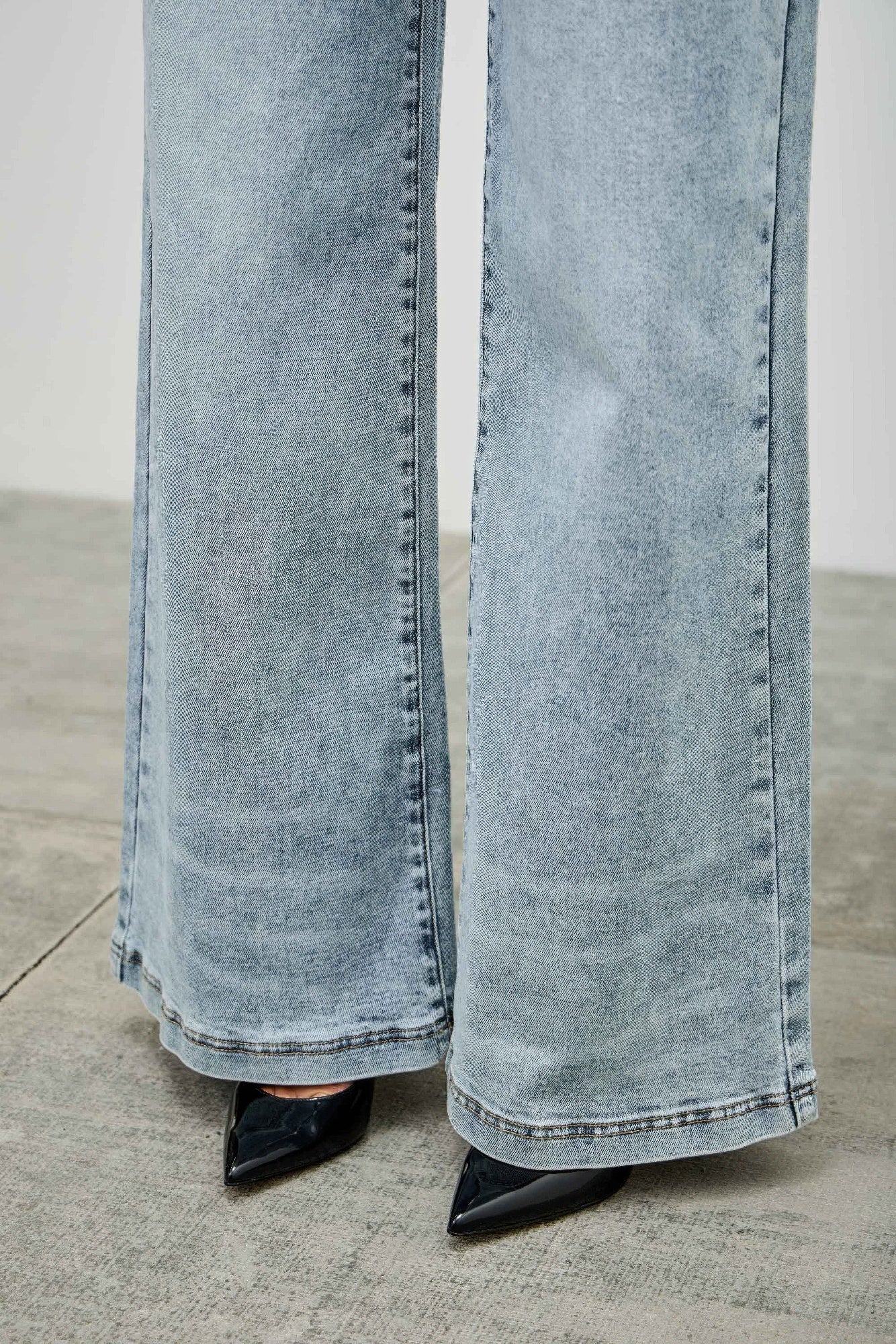 High Rise Wide Leg - H&A Outlet