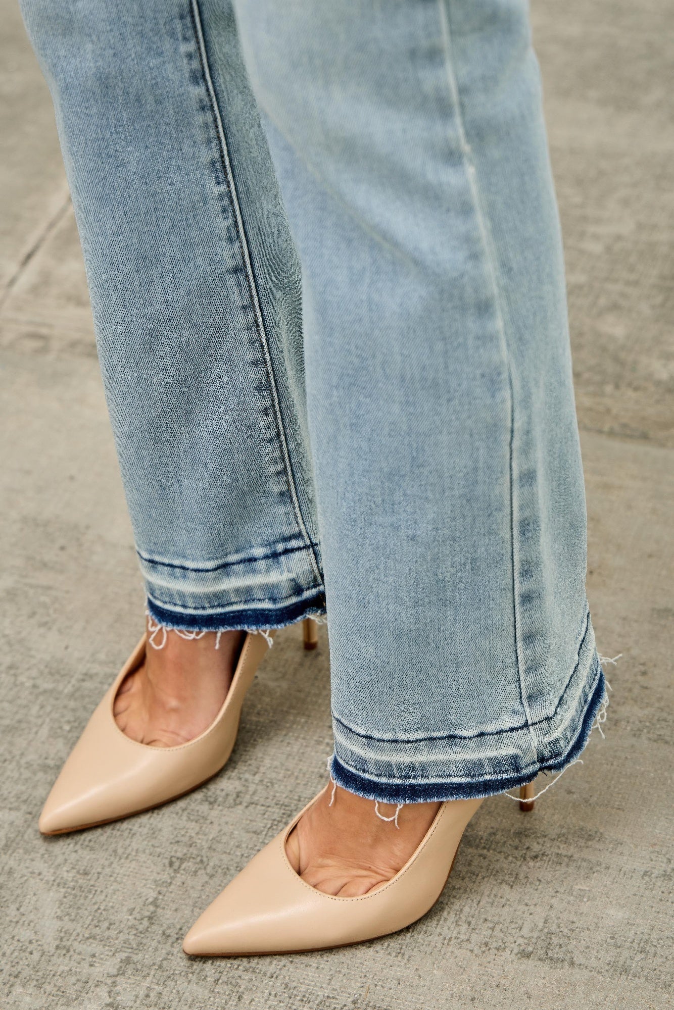 Mid Rise Flare With Released Hem - H&A Outlet